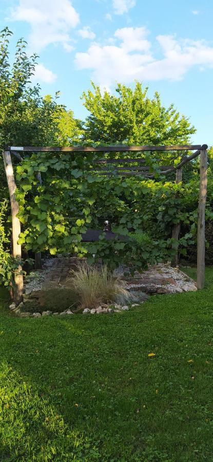 Égkőris Vendégház Bakonyszucs Esterno foto